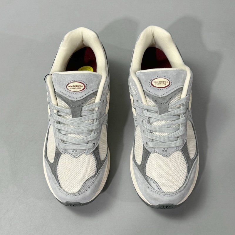 뉴발란스 2002R 베이지그레이 레트로 러닝화 001-279646