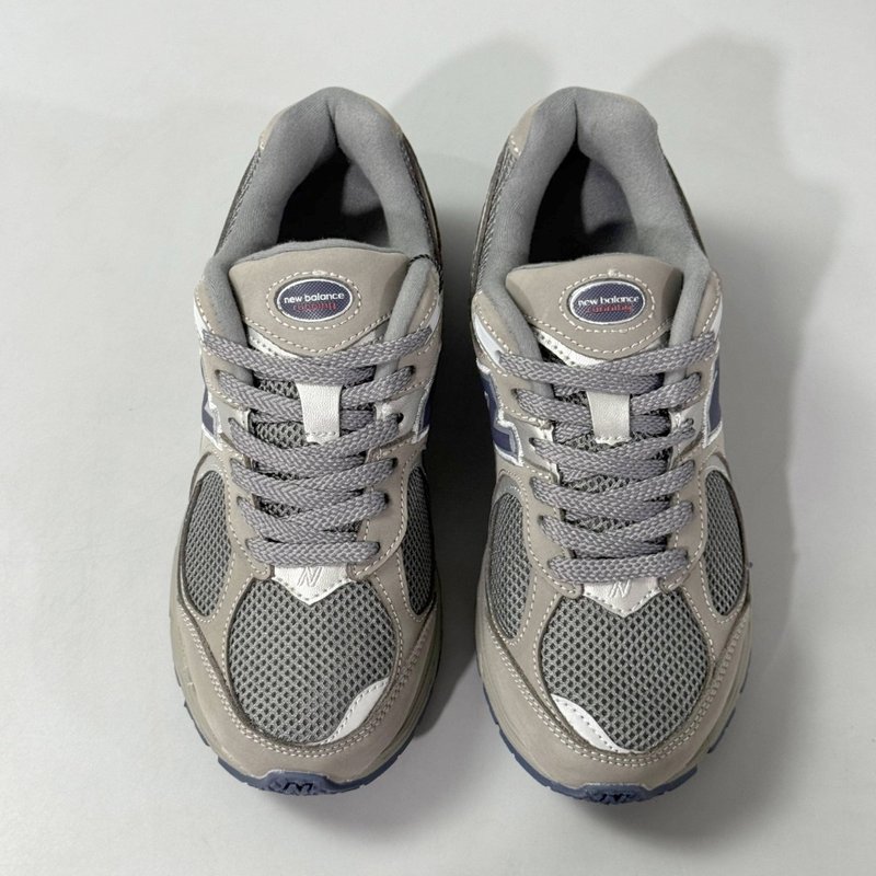 뉴발란스 2002R 레트로 러닝화 001-279671