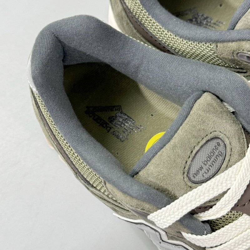 뉴발란스 레트로 캐주얼 로우탑 러닝화 001-279674