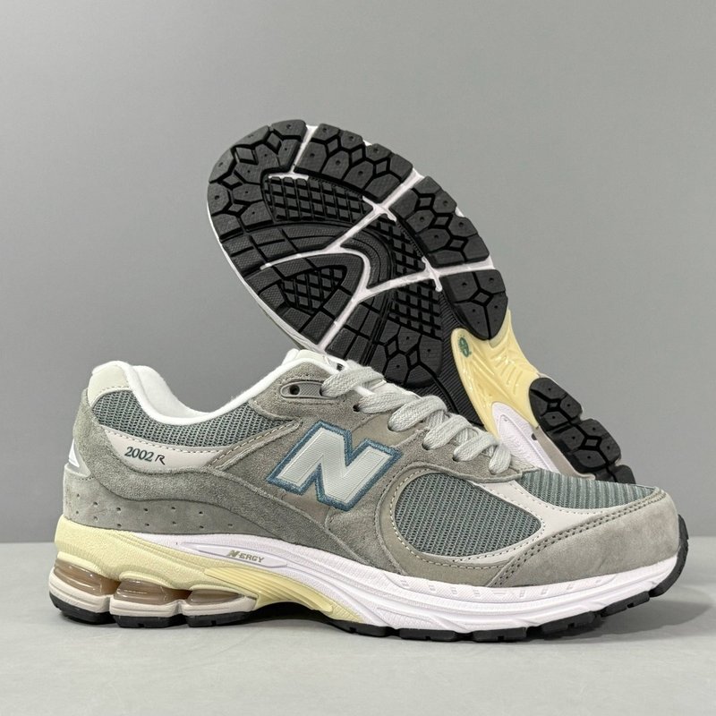 New Balance 2002R 레트로 캐주얼 러닝화 001-279675