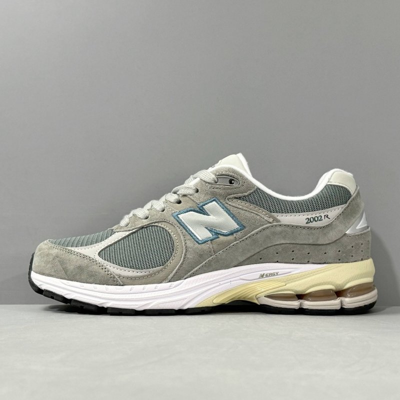 New Balance 2002R 레트로 캐주얼 러닝화 001-279675