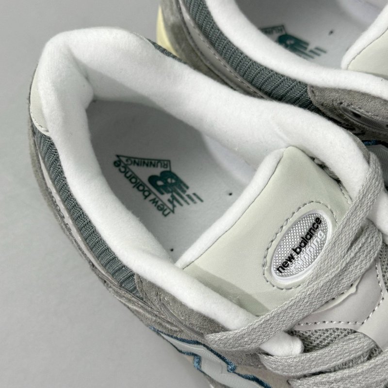 New Balance 2002R 레트로 캐주얼 러닝화 001-279675