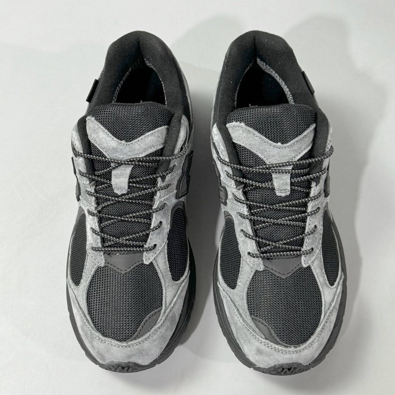 뉴발란스 2002R 레트로 로우탑 러닝화 001-279676