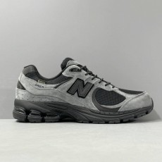 뉴발란스 2002R 레트로 로우탑 러닝화 001-279676