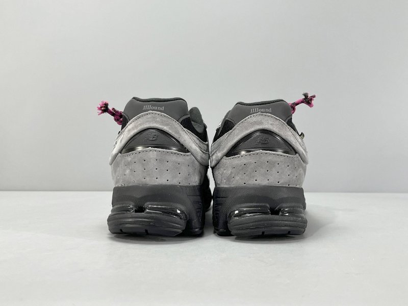 New Balance 2002R 레트로 러닝화 001-279698