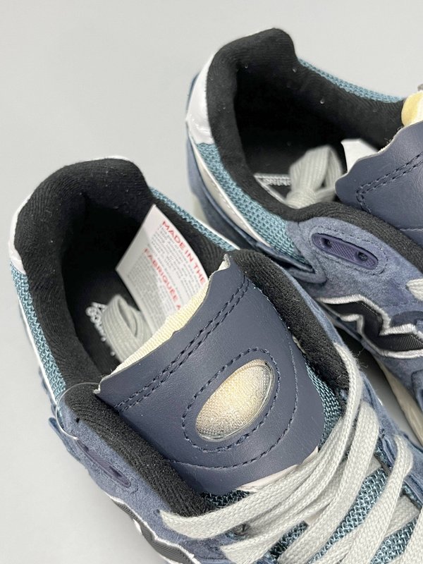 New Balance 2002R 레트로 러닝화 001-279705