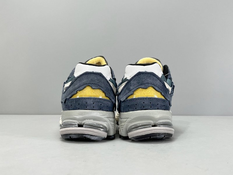 New Balance 2002R 레트로 러닝화 001-279705