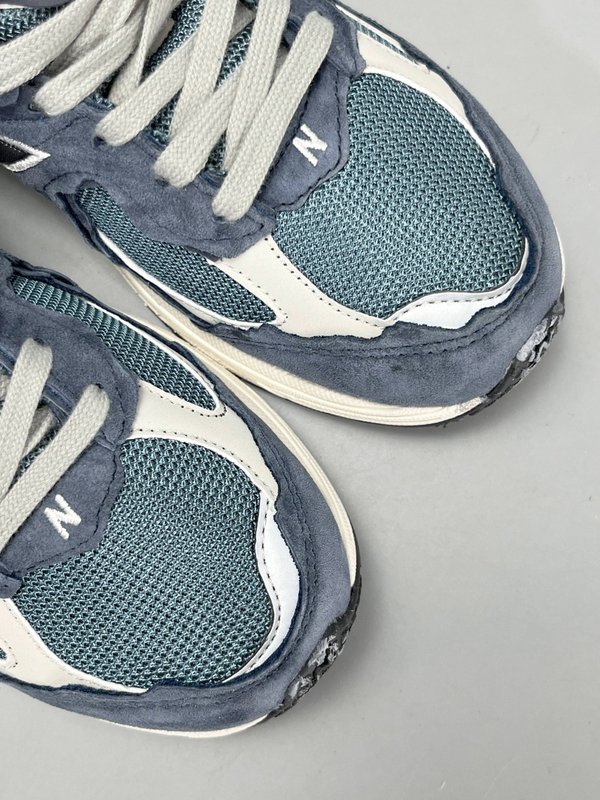 New Balance 2002R 레트로 러닝화 001-279705