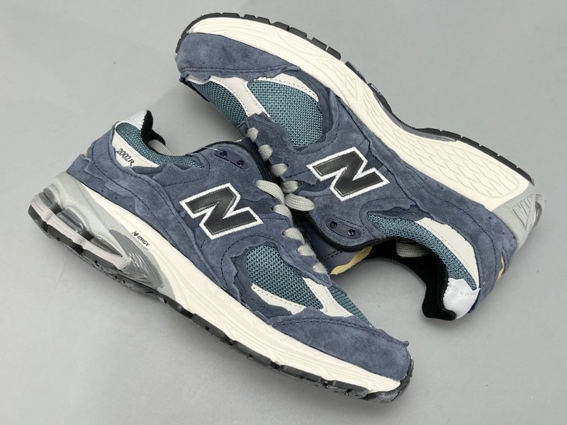 New Balance 2002R 레트로 러닝화 001-279705