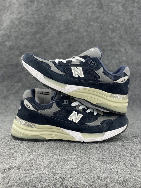 New Balance 992 레트로 러닝화 001-279942