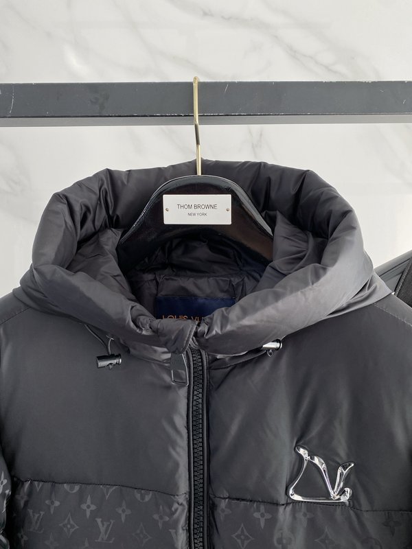 LV 남녀공용 패딩 90% 덕다운 001-279949
