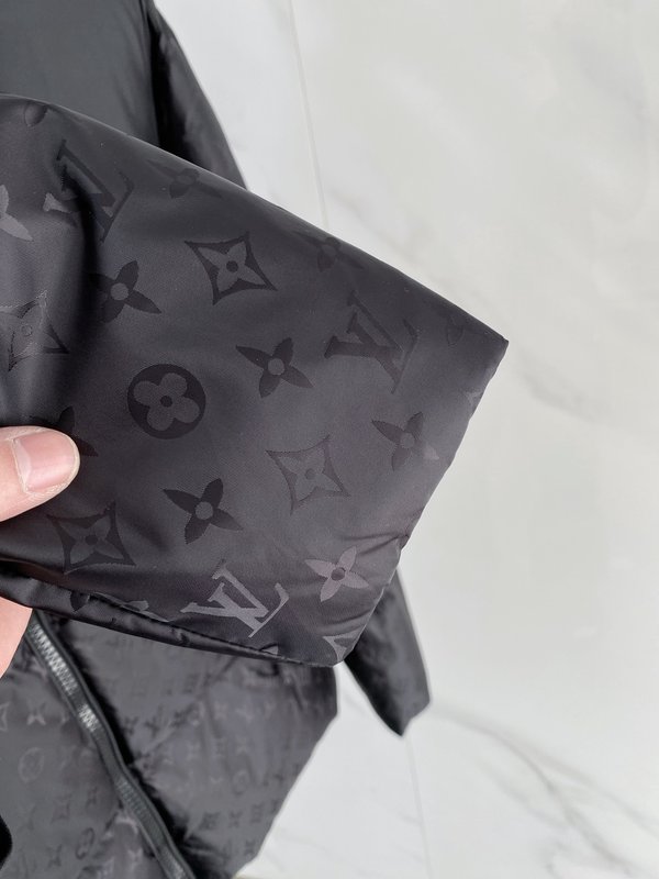 LV 남녀공용 패딩 90% 덕다운 001-279949