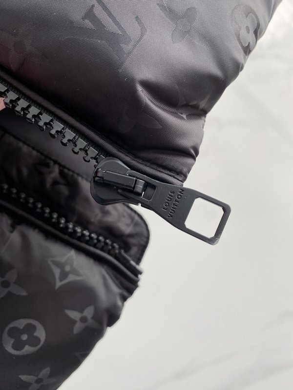 LV 남녀공용 패딩 90% 덕다운 001-279949