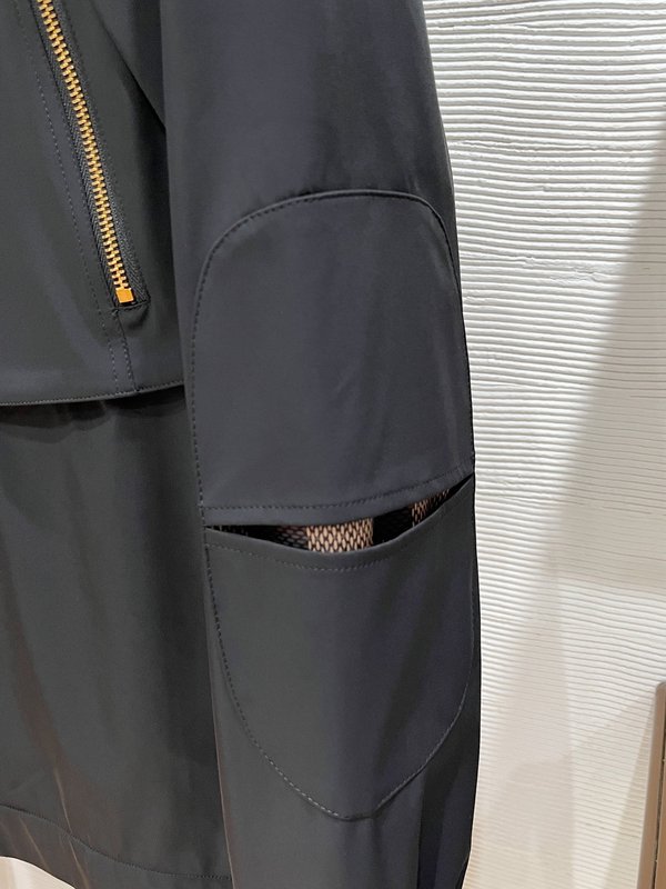 LV 히트 다운 패딩 남녀공용 블랙 001-279951