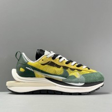 나이키 Sacai 협업 와플 로우탑 운동화 001-279992