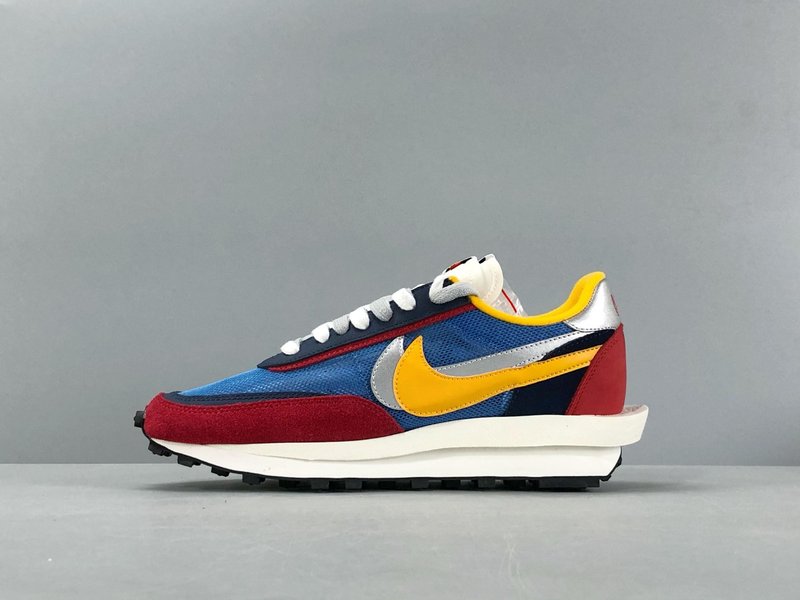 Sacai x Nike Waffle 운동화 001-280010