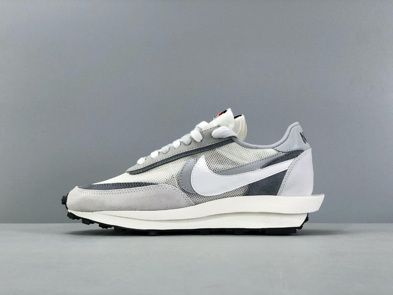 Sacai x Nike Waffle 운동화 001-280012