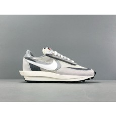 Sacai x Nike Waffle 운동화 001-280012