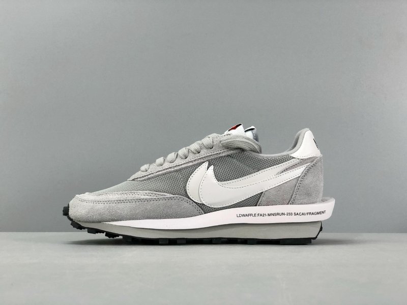 Fragment Design x Sacai x Nike 001-280013