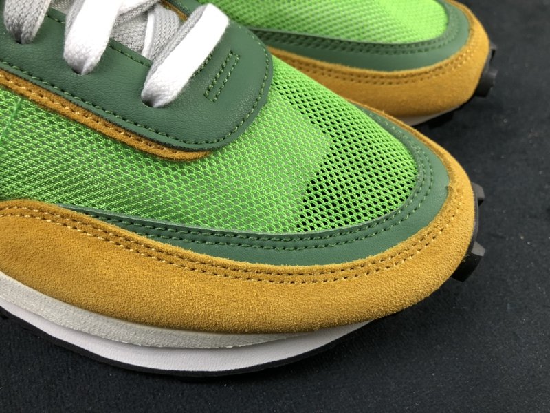 Nike Sacai 콜라보 Waffle Daybreak 001-280024