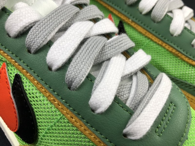 Nike Sacai 콜라보 Waffle Daybreak 001-280024