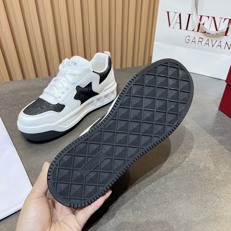발렌티노 커플 캐주얼 운동화 001-280037
