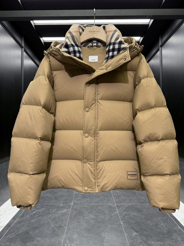 버버리 클래식 울 체크 칼라 나일론 다운 재킷 001-280099