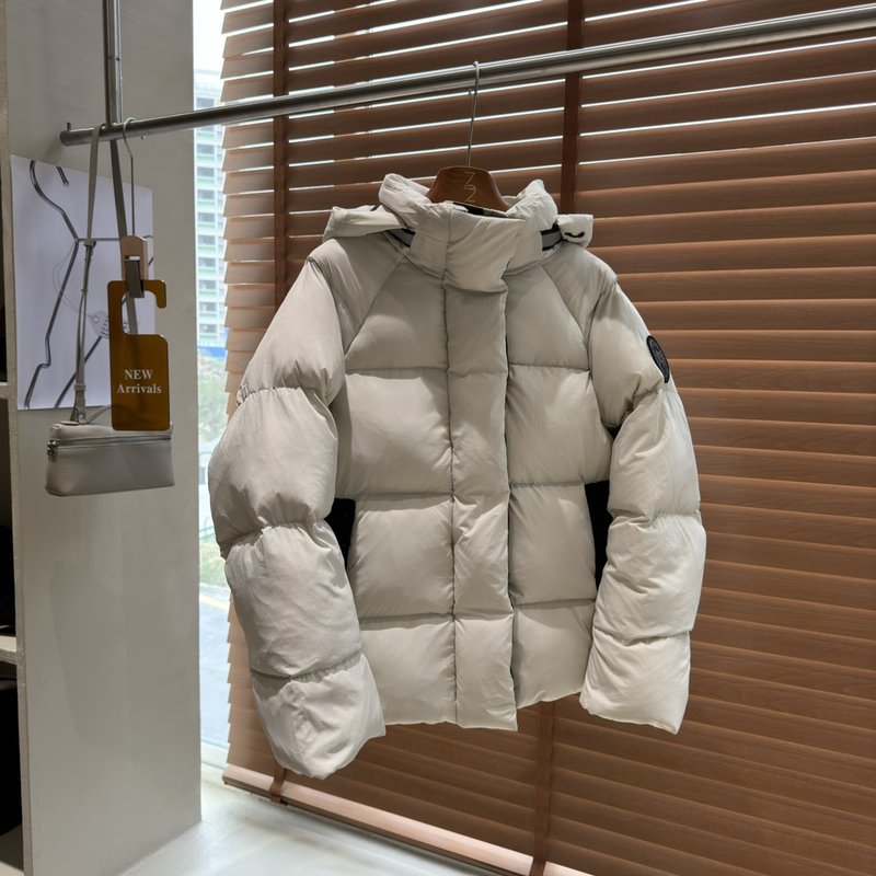 캐나다구스 정션 캡슐 숏 다운자켓 001-280120