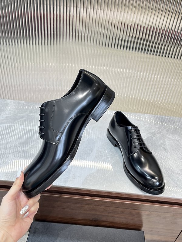 D&G 광택 가죽 로퍼 001-280283