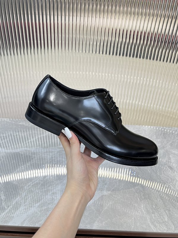 D&G 광택 가죽 로퍼 001-280283