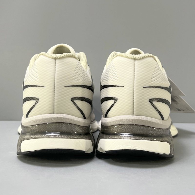 MM6 x SALOMON 콜라보 와이드 러닝화 001-280340