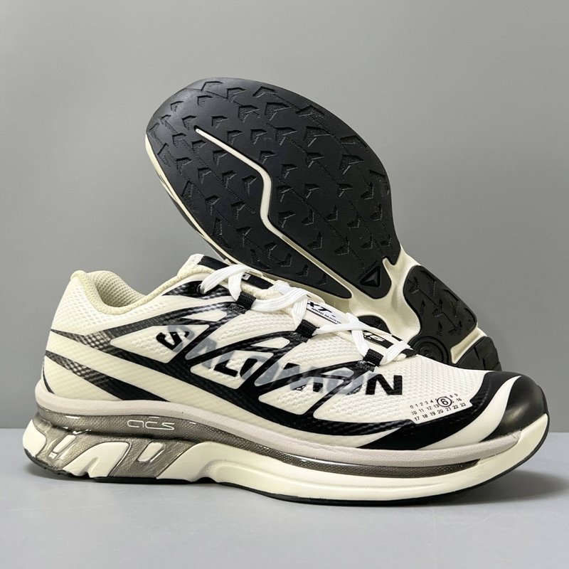 MM6 x SALOMON 콜라보 와이드 러닝화 001-280340