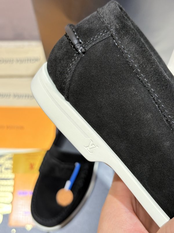 LV 스웨이드 송아지가죽 로퍼 001-280559