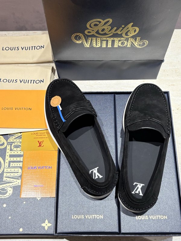 LV 스웨이드 송아지가죽 로퍼 001-280559