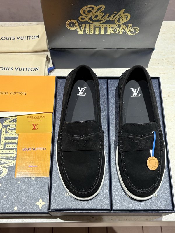 LV 스웨이드 송아지가죽 로퍼 001-280559