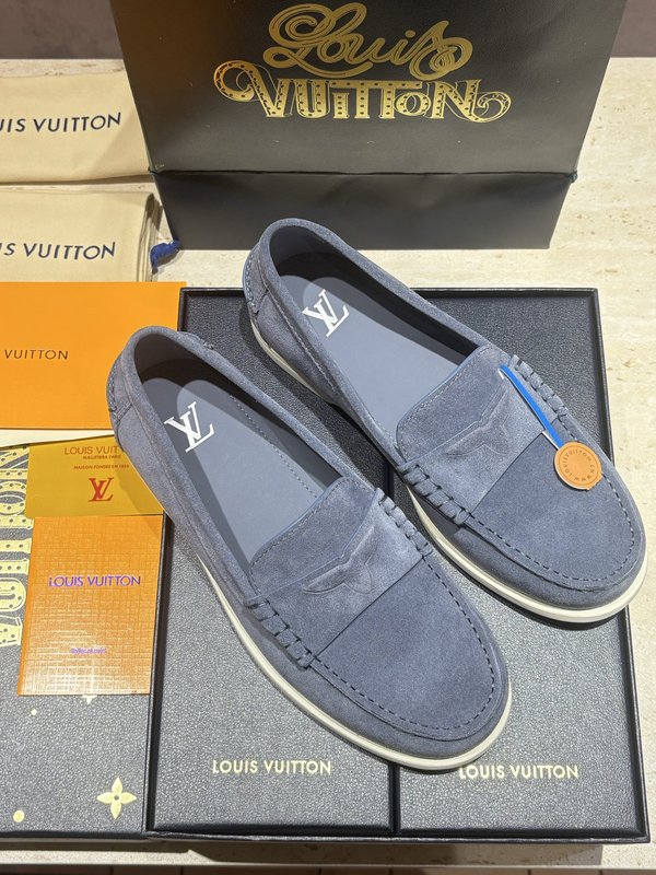 LV 스웨이드 송아지가죽 로퍼 001-280560