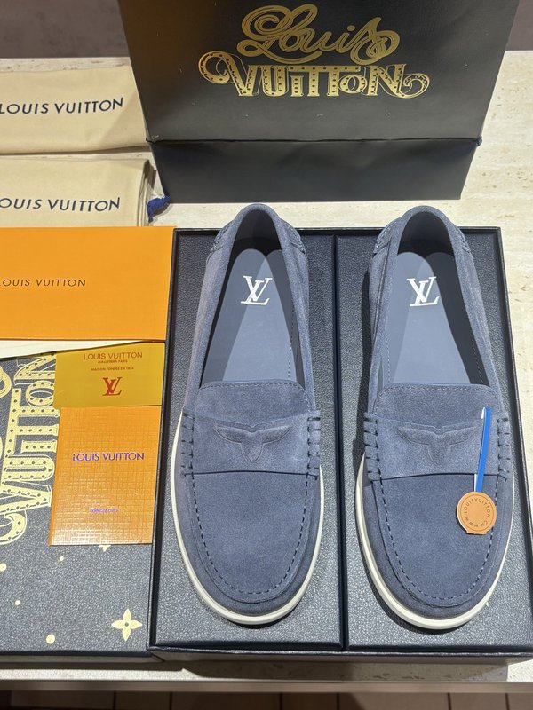 LV 스웨이드 송아지가죽 로퍼 001-280560