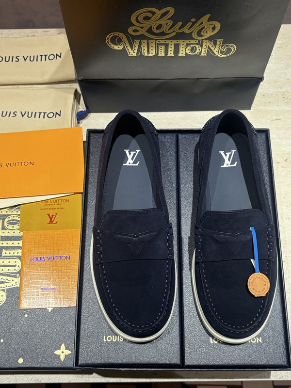 LV 스웨이드 송아지가죽 로퍼 001-280561