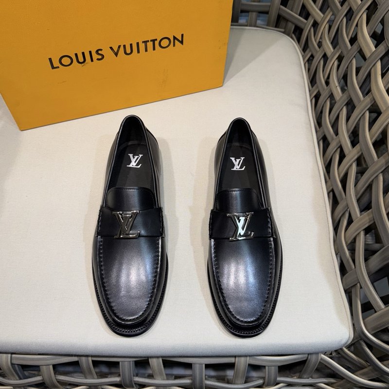 Louis Major 클래식 광택 소가죽 구두 001-280635