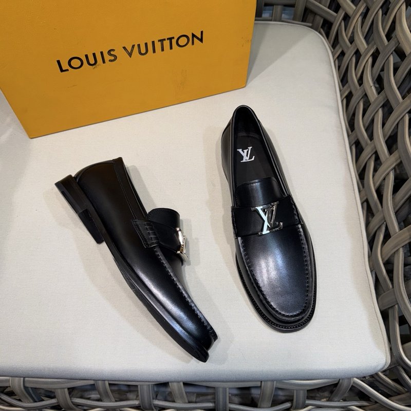 Louis Major 클래식 광택 소가죽 구두 001-280635