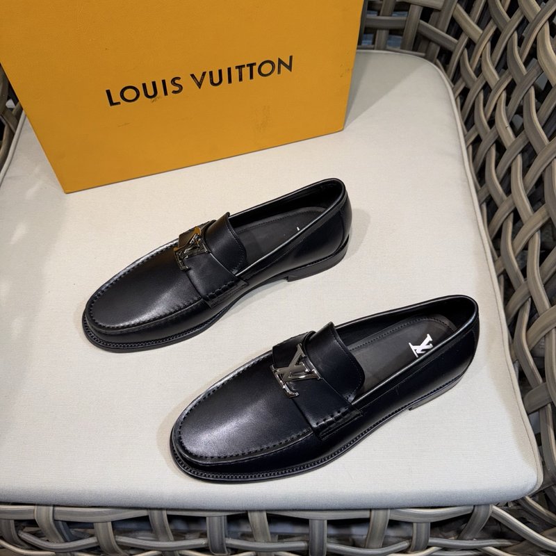 Louis Major 클래식 광택 소가죽 구두 001-280635