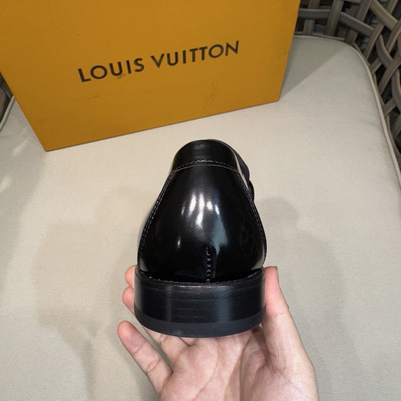 Louis Major 클래식 광택 소가죽 구두 001-280638