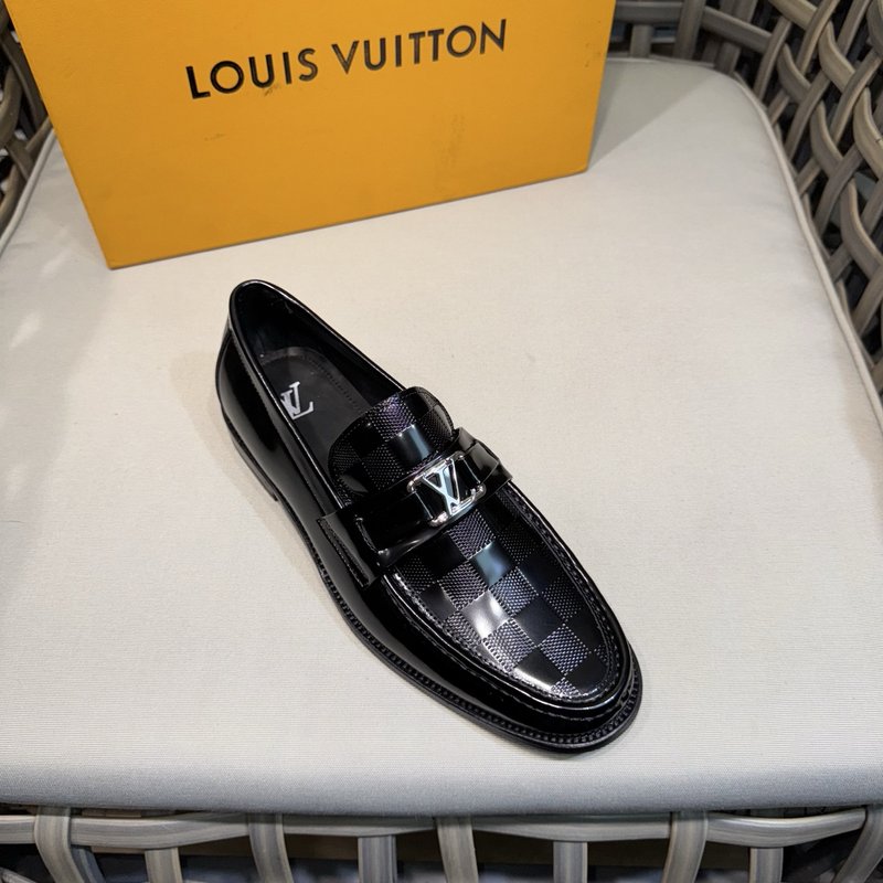 Louis Major 클래식 광택 소가죽 구두 001-280638