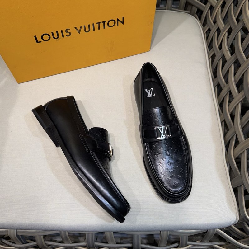 Louis Major 클래식 광택 소가죽 구두 001-280639