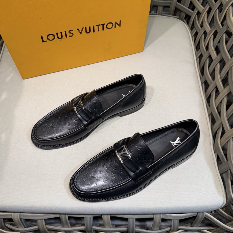Louis Major 클래식 광택 소가죽 구두 001-280639