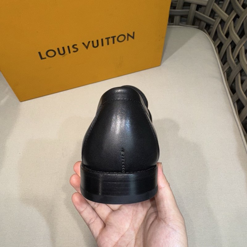 Louis Major 클래식 광택 소가죽 구두 001-280639