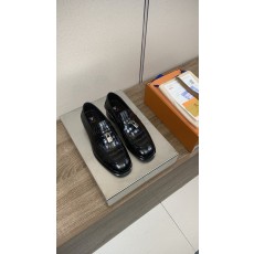 루이비통 남성 비즈니스 캐주얼 가죽 신발 001-280676
