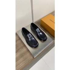 루이비통 남성 비즈니스 캐주얼 가죽 신발 001-280710