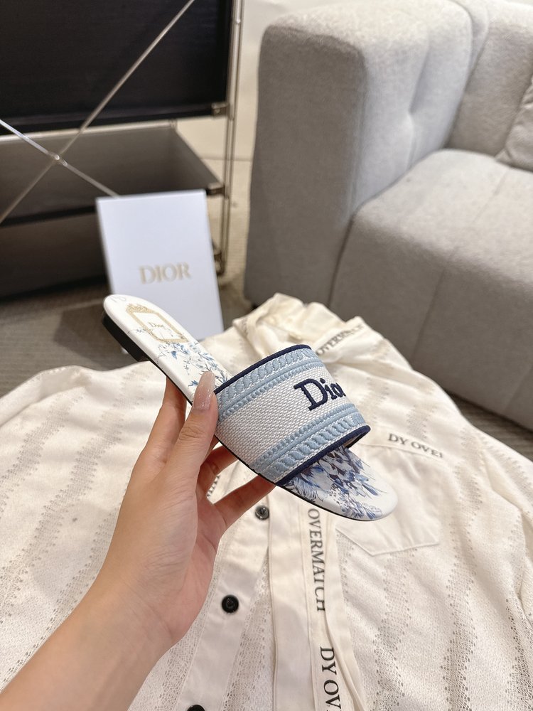 디올 여성 올오버 자수 가죽 밑창 슬리퍼 001-281094