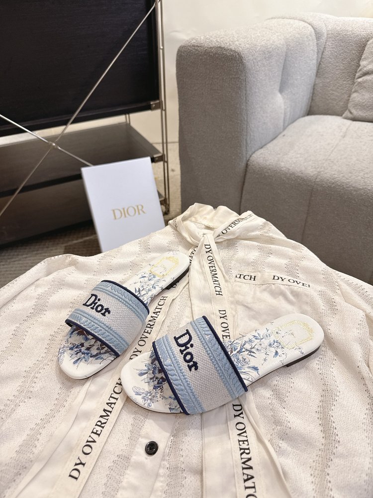 디올 여성 올오버 자수 가죽 밑창 슬리퍼 001-281094